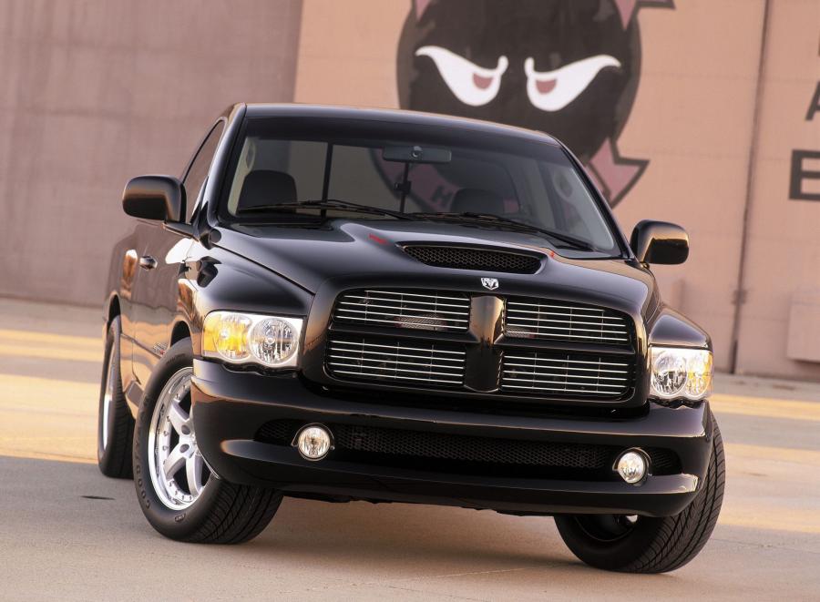  Dodge Ram SRT10 Concept 2002 года  (фото 3 из 8)